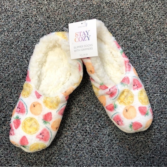 Women's Plush Slippers/ NWT/Gripper Dots Non-Slip FRUITY Size M/L Shoe Size 8-10 - Picture 1 of 4